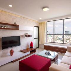 Апартаменты SUNNY TROPICAL Serviced Apartments комната для гостей