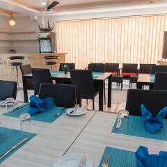 Отель Reef Edge Thulusdhoo Остров Гасфинолу питание