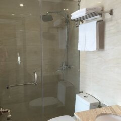 Maple Leaf Hotel & Apartment Нячанг ванная