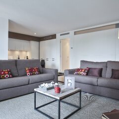 Апартаменты Home Around Mistral City Pool Барселона комната для гостей