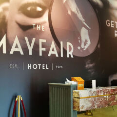 The Mayfair Hotel Los Angeles питание
