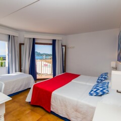 Отель Hostal Cala Ratjada комната для гостей фото 5