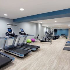 Отель Hilton Edinburgh Carlton фитнесс-зал фото 2