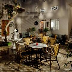 Отель Orient Guest House питание