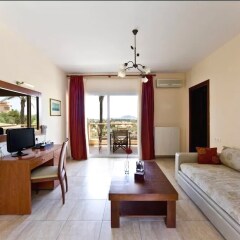 Kelyfos Hotel Bungalows And Suites Ситония комната для гостей фото 4