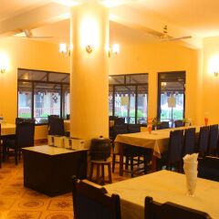 Отель Jungle Safari Lodge Непал, Саураха - отзывы, цены и фото номеров - забронировать отель Jungle Safari Lodge онлайн питание