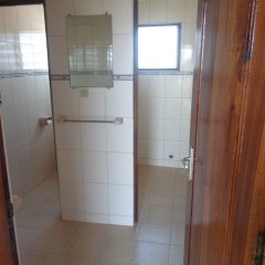 Rosalie's Apparts in Lome, Togo from 71$, photos, reviews - zenhotels.com bathroom
