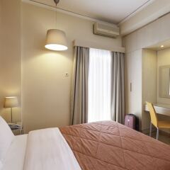 Lilia Hotel сейф в номере