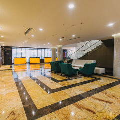 Гостиница DoubleTree by Hilton Tyumen в Тюмени - забронировать гостиницу DoubleTree by Hilton Tyumen, цены и фото номеров Тюмень интерьер отеля