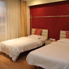 Отель Chinese Culture Holiday Hotel Nanluoguxiang Китай, Пекин - отзывы, цены и фото номеров - забронировать отель Chinese Culture Holiday Hotel Nanluoguxiang онлайн комната для гостей