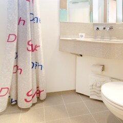 Отель Cabinn Odense Оденсе ванная