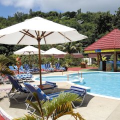 Отель Berjaya Praslin Resort Сейшельские острова, Остров Праслин - 12 отзывов об отеле, цены и фото номеров - забронировать отель Berjaya Praslin Resort онлайн бассейн фото 2