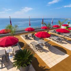 Отель Aparthotel Adagio Nice Promenade des Anglais пляж фото 2