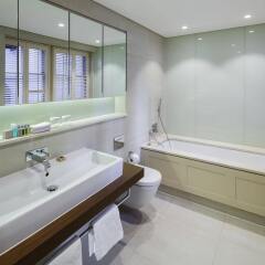 Отель The Apartments by The Sloane Club Великобритания, Лондон - отзывы, цены и фото номеров - забронировать отель The Apartments by The Sloane Club онлайн ванная фото 2