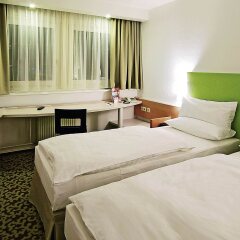 Отель ibis Dresden Koenigstein Германия, Дрезден - 8 отзывов об отеле, цены и фото номеров - забронировать отель ibis Dresden Koenigstein онлайн комната для гостей фото 4