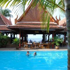 Отель White House Beach Resort бассейн фото 3