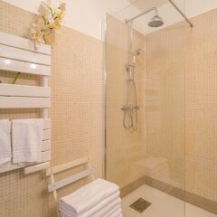 Отель West Paris Family - AC - Wifi Франция, Париж - отзывы, цены и фото номеров - забронировать отель West Paris Family - AC - Wifi онлайн ванная