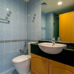 Отель One Perfect Stay - Marina Terrace ванная