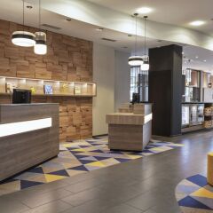 Отель Courtyard by Marriott Zurich North интерьер отеля фото 2