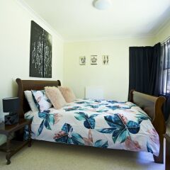 Отель Cambridge Cottage - Self Catering Accom комната для гостей фото 5