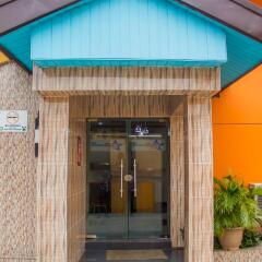 Отель Benestar Suites бассейн