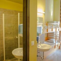 Treestyle Hostel Будапешт ванная