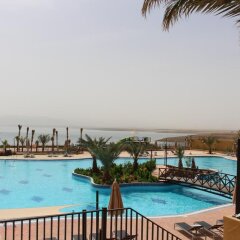 Отель Grand East Hotel - Resort & Spa Dead Sea Иордания, Сваймех - отзывы, цены и фото номеров - забронировать отель Grand East Hotel - Resort & Spa Dead Sea онлайн бассейн фото 2