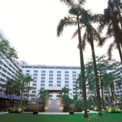 Dong Fang Hotel спортивное сооружение
