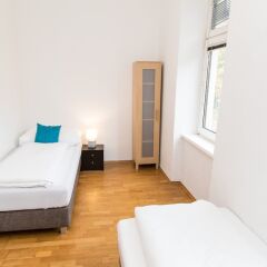Отель CheckVienna - Apartment Familienplatz Австрия, Вена - отзывы, цены и фото номеров - забронировать отель CheckVienna - Apartment Familienplatz онлайн балкон