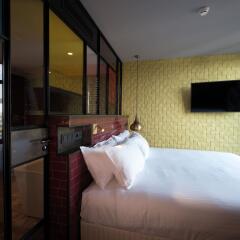 Apollo Hotel Amsterdam, a Tribute Portfolio Hotel 4* Люкс с разными типами кроватей
