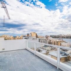 Отель Saint Julian's Penthouse Apartment Мальта, Сан Джулианс - отзывы, цены и фото номеров - забронировать отель Saint Julian's Penthouse Apartment онлайн парковка