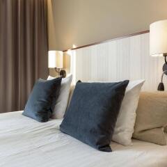 First Hotel Arlanda Airport с домашними животными