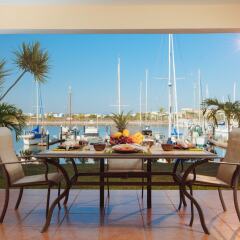 Отель Isla Mazatlan Residence Club гостиничный бар