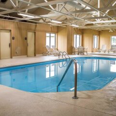 Отель Comfort Inn North Conference Center бассейн фото 2