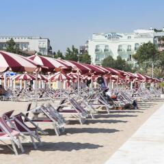 Hotel De Londres пляж
