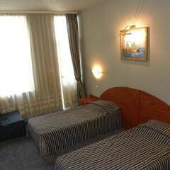 Отель Three Dolphins Family Hotel Болгария, Варна - отзывы, цены и фото номеров - забронировать отель Three Dolphins Family Hotel онлайн комната для гостей фото 4