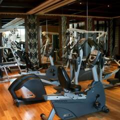 Flora Park Deluxe Hotel Apartments фитнесс-зал фото 4