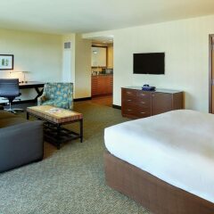 DoubleTree by Hilton Hotel Alana - Waikiki Beach удобства в номере фото 2