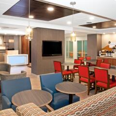 Отель Holiday Inn Express Haskell-Wayne Area гостиничный бар