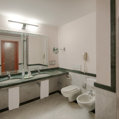 Отель NH Milano Machiavelli спа