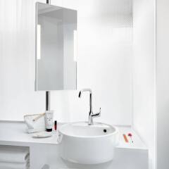 Отель OKKO Hotels Lyon Pont Lafayette ванная фото 2