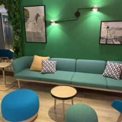 Отель Holiday Inn Paris Montmartre Париж интерьер отеля