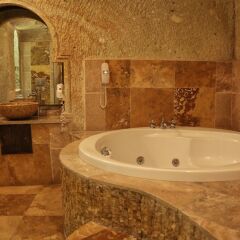Kemerhan Hotel & Cave Suites Турция, Ургуп - отзывы, цены и фото номеров - забронировать отель Kemerhan Hotel & Cave Suites онлайн ванная фото 2