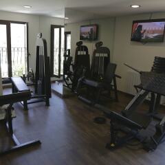 The Lodge Inn Hotel фитнесс-зал фото 2