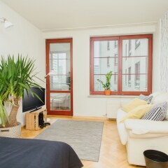 Отель Lucka Rooms - California Dreaming B24.2 Польша, Варшава - отзывы, цены и фото номеров - забронировать отель Lucka Rooms - California Dreaming B24.2 онлайн комната для гостей фото 4