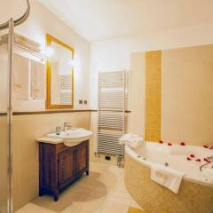 Отель EuroResidence Apartament Home ванная
