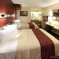 Отель Red Roof Inn Akron США, Акрон - отзывы, цены и фото номеров - забронировать отель Red Roof Inn Akron онлайн комната для гостей фото 3