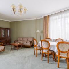 Гостиница Октябрьская 4* Стандартный номер с двуспальной кроватью фото 15
