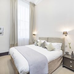 Апартаменты 130 Queen's Gate Apartments сейф в номере