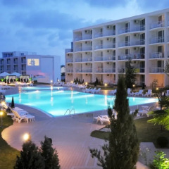 Отель Atlantis Resort & SPA бассейн